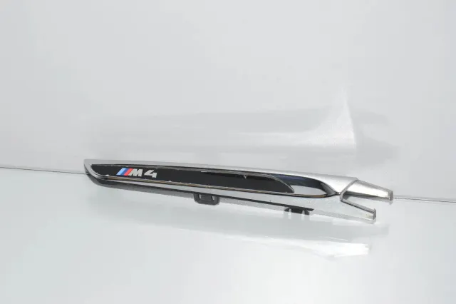 Front Right Fender Molding