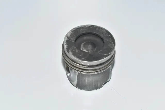 Piston