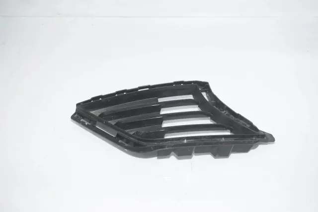 Front Right Grill