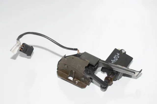 Tailgate Window Lock