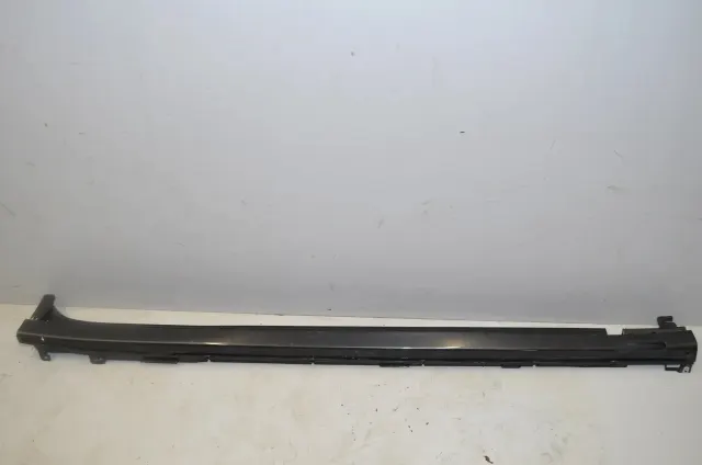 Right Side Plastic Sideskirt Cover