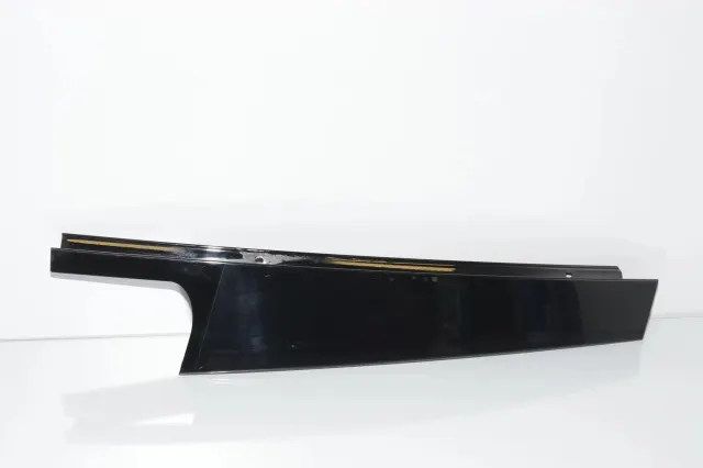 Rear Right Door Vertical Trim