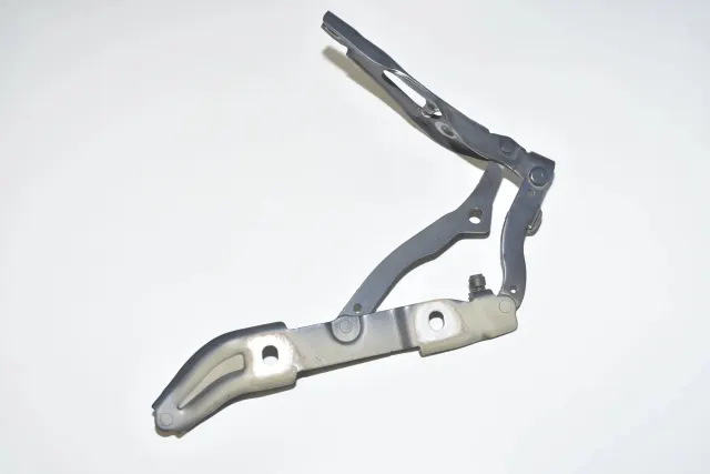 Right Side Bootlid Hinge