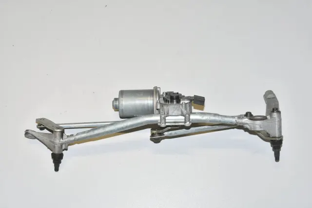 Front Windshield Wiper Mechanism