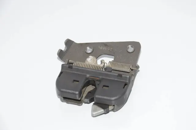 Rear Seat Backrest Lock