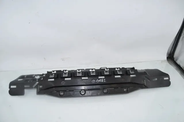 Rear Bumper Middle Bracket