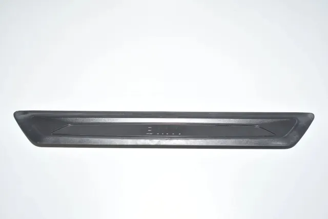 Front Left Sill Trim