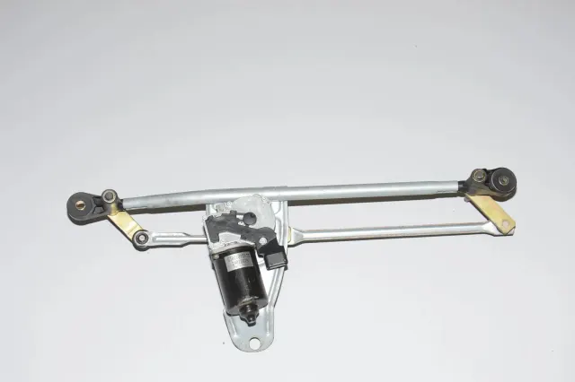 Front Windshield Wiper Mechanism
