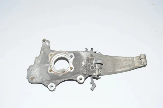 Front Left Wheel Hub