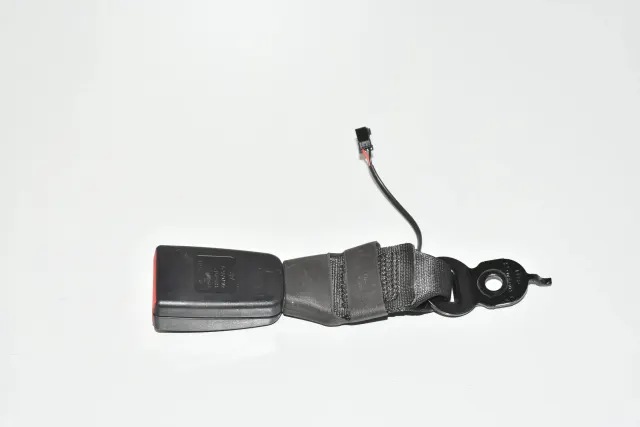 Rear Middle Seat Buckle