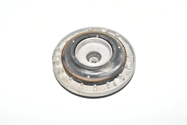 Front Right Shock Absorber Bracket