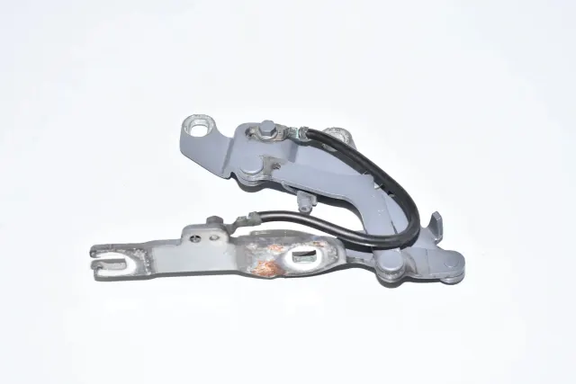 Front Left Bonnet Hinge
