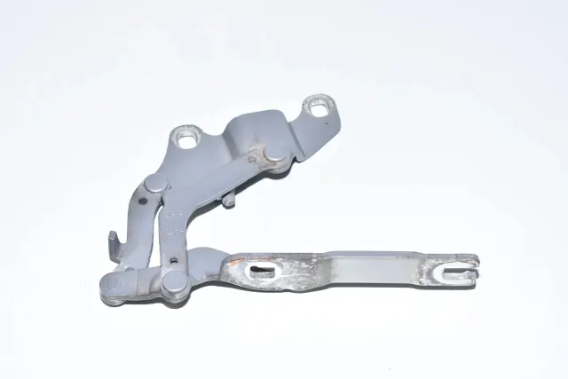 Front Right Bonnet Hinge
