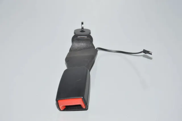 Rear Middle Seat Buckle