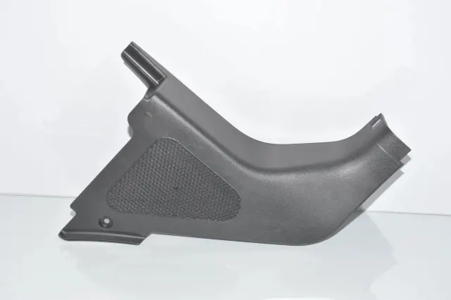 Front Right Interior Step Trim