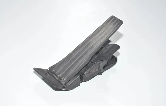 Throttle Pedal