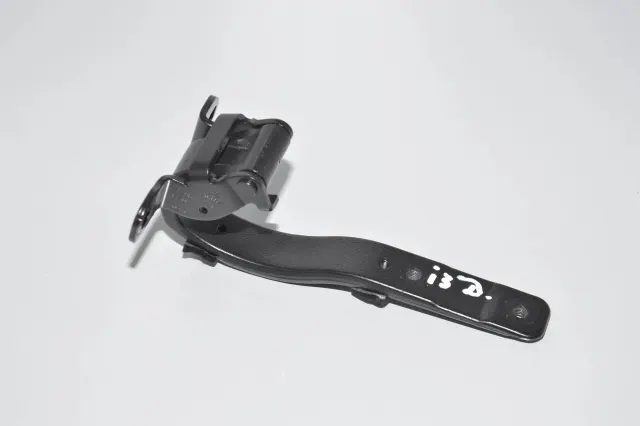 Right Side Bootlid Hinge