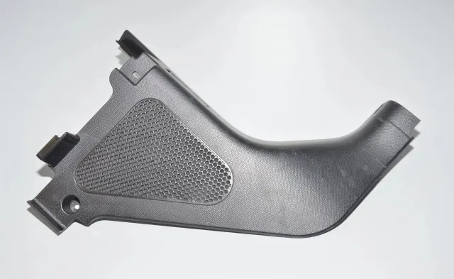 Front Right Interior Step Trim