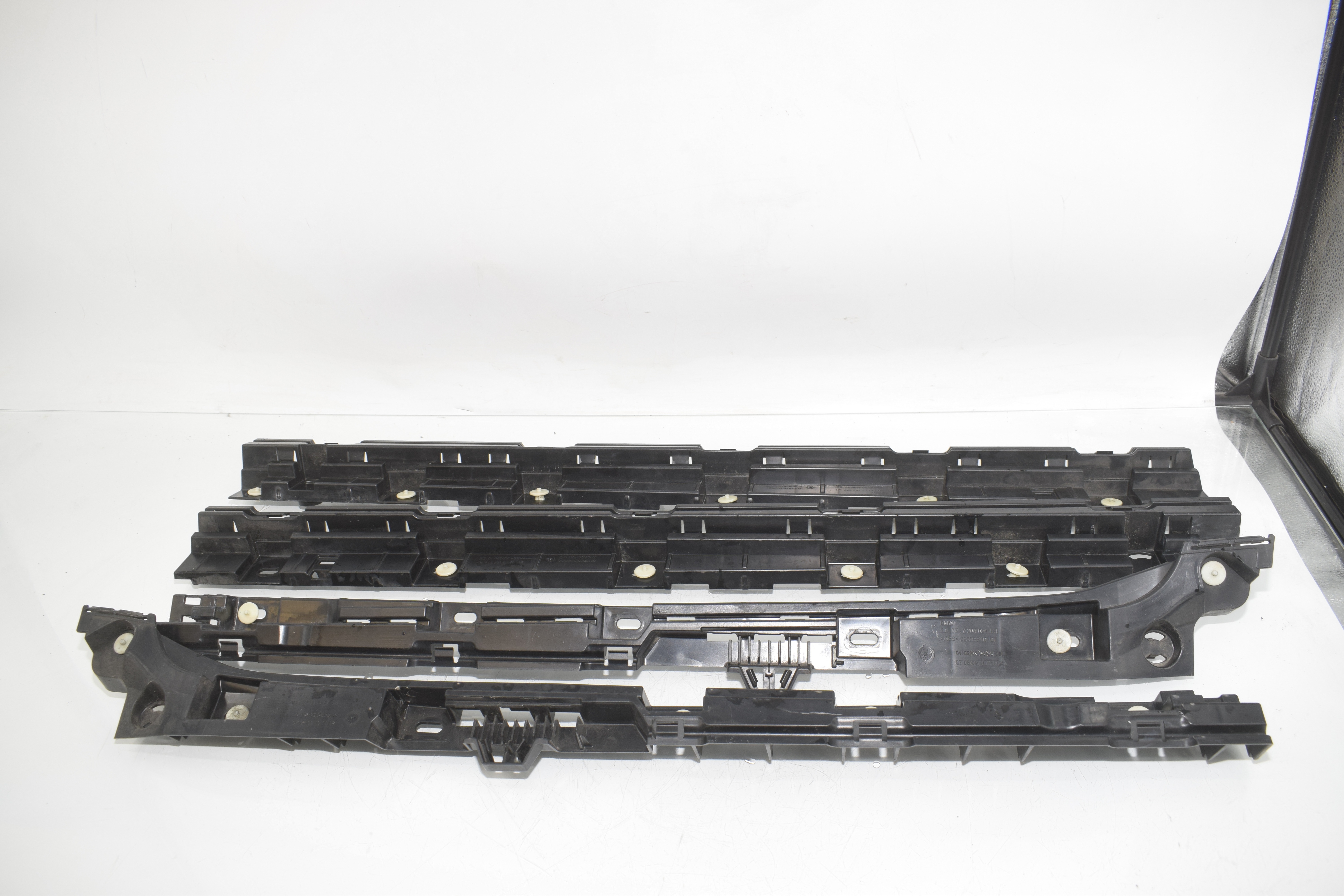 Sideskirt Bracket