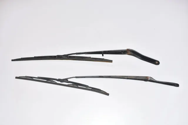 Front Wiper Arms