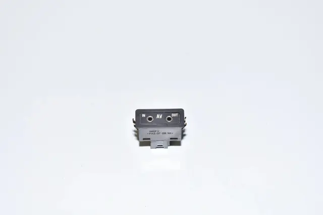 USB/AUX-In Socket Port