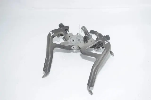 Front Right Fender Holder