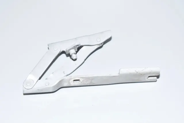 Front Right Bonnet Hinge