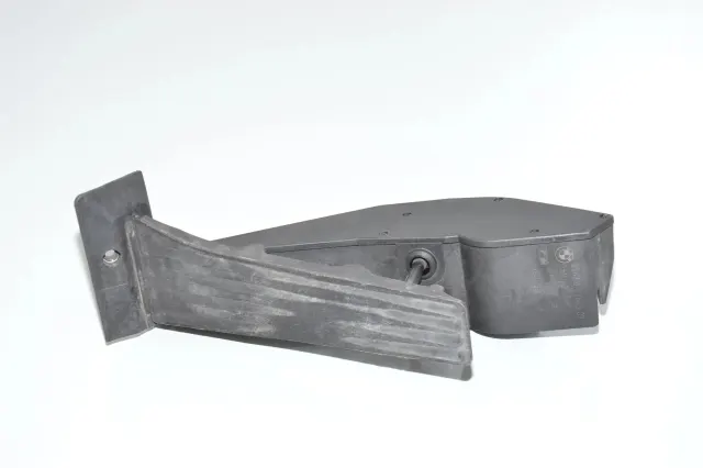 Throttle Pedal