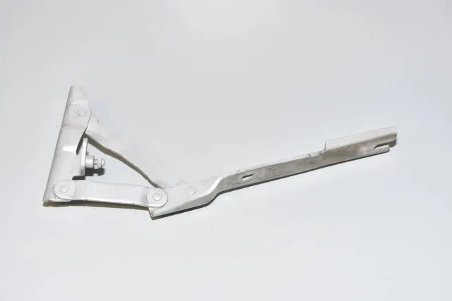 Front Right Bonnet Hinge