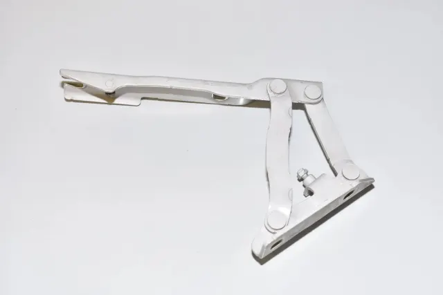 Front Left Bonnet Hinge