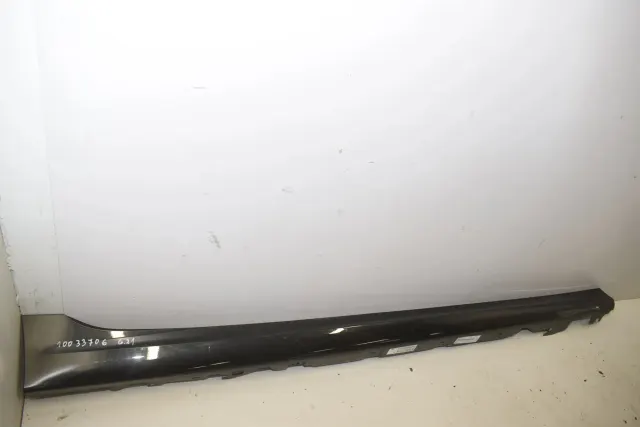 Right Side Plastic Sideskirt Cover