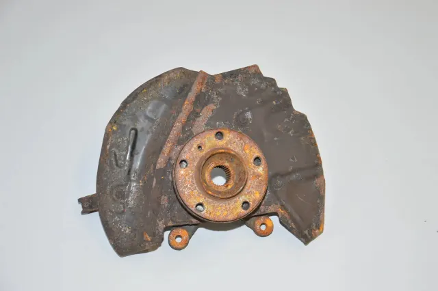 Front Right Wheel Hub