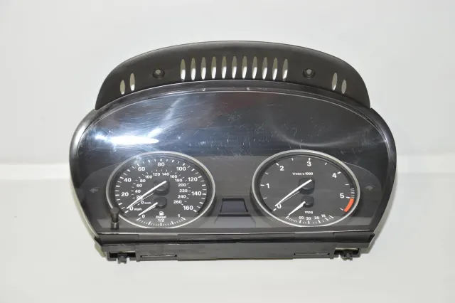 Instrument Cluster Speedometer