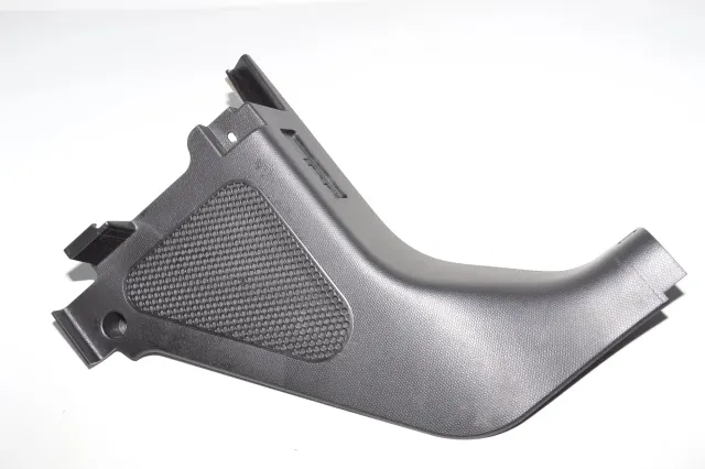Front Right Interior Step Trim