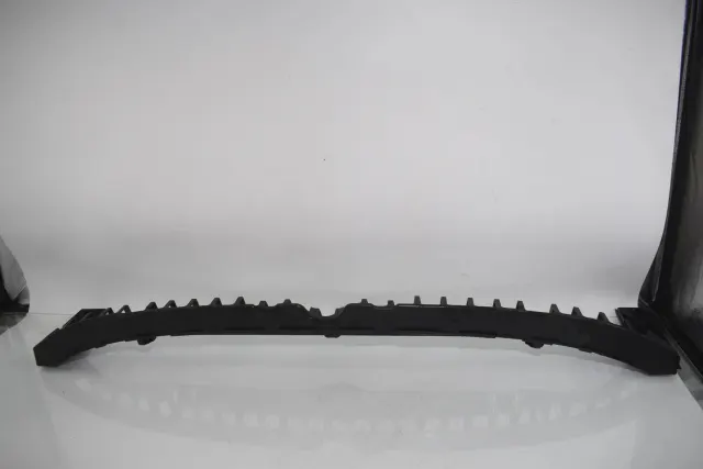 Rear Bumper Middle Bracket