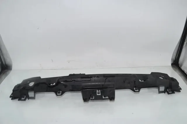 Rear Bumper Middle Bracket