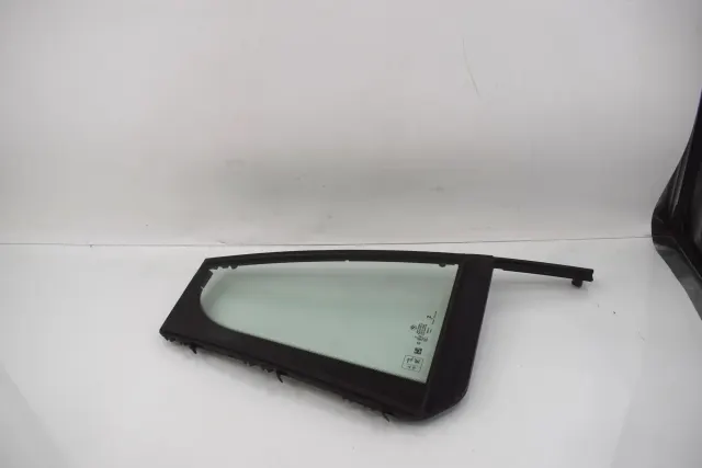 Rear Right Quarter Window