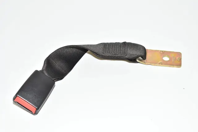 Rear Middle Seat Buckle