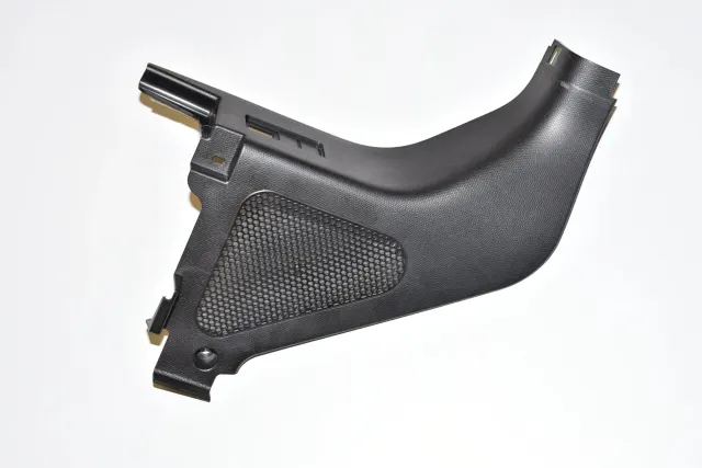 Front Right Interior Step Trim