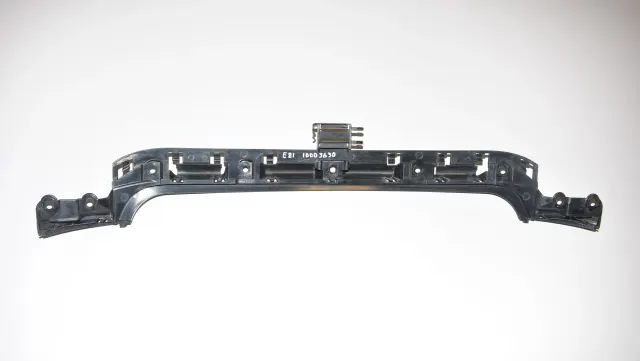Rear Bumper Middle Bracket