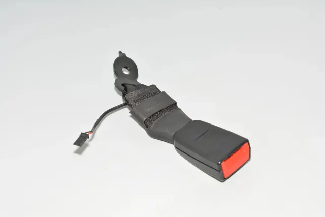 Rear Middle Seat Buckle