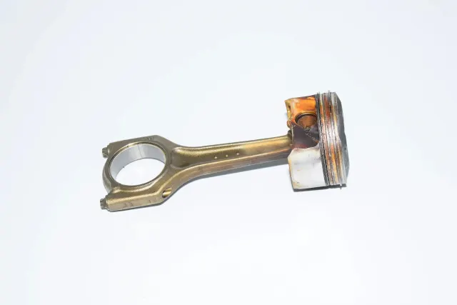 Piston