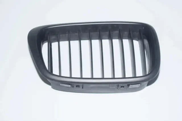 Front Right Grill