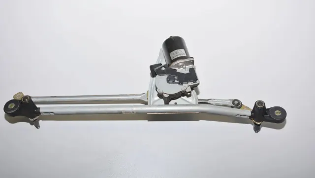 Front Windshield Wiper Mechanism