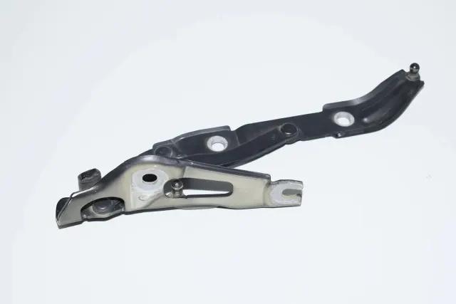 Left Side Bootlid Hinge