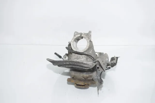 Front Left Wheel Hub