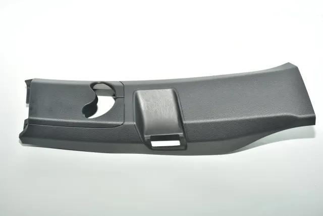 Right Side Pillar Trim