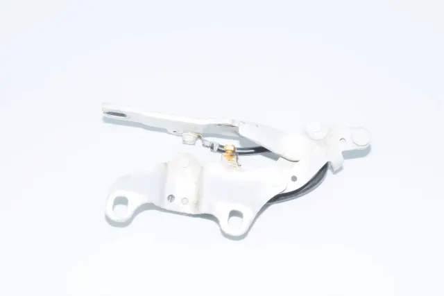 Front Left Bonnet Hinge