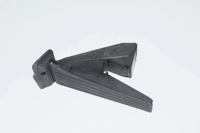 Throttle Pedal