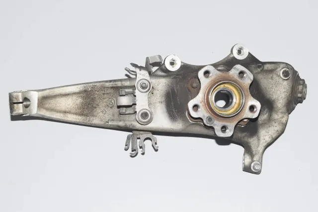 Front Left Wheel Hub